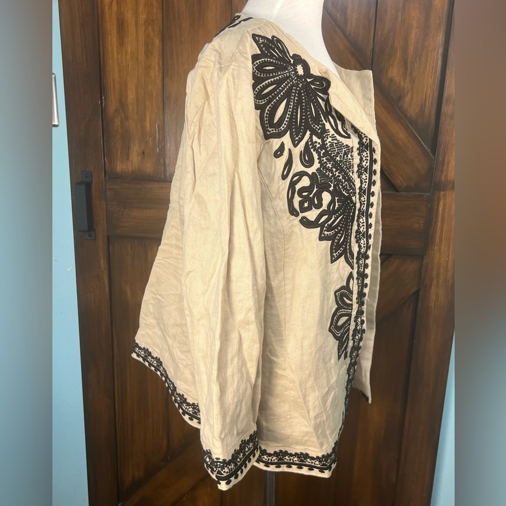 Chico's 3 Linen Cream Embroidered Bohemian Design 3/4 Sleeve Jacket Blazer NWT - Picture 3 of 13